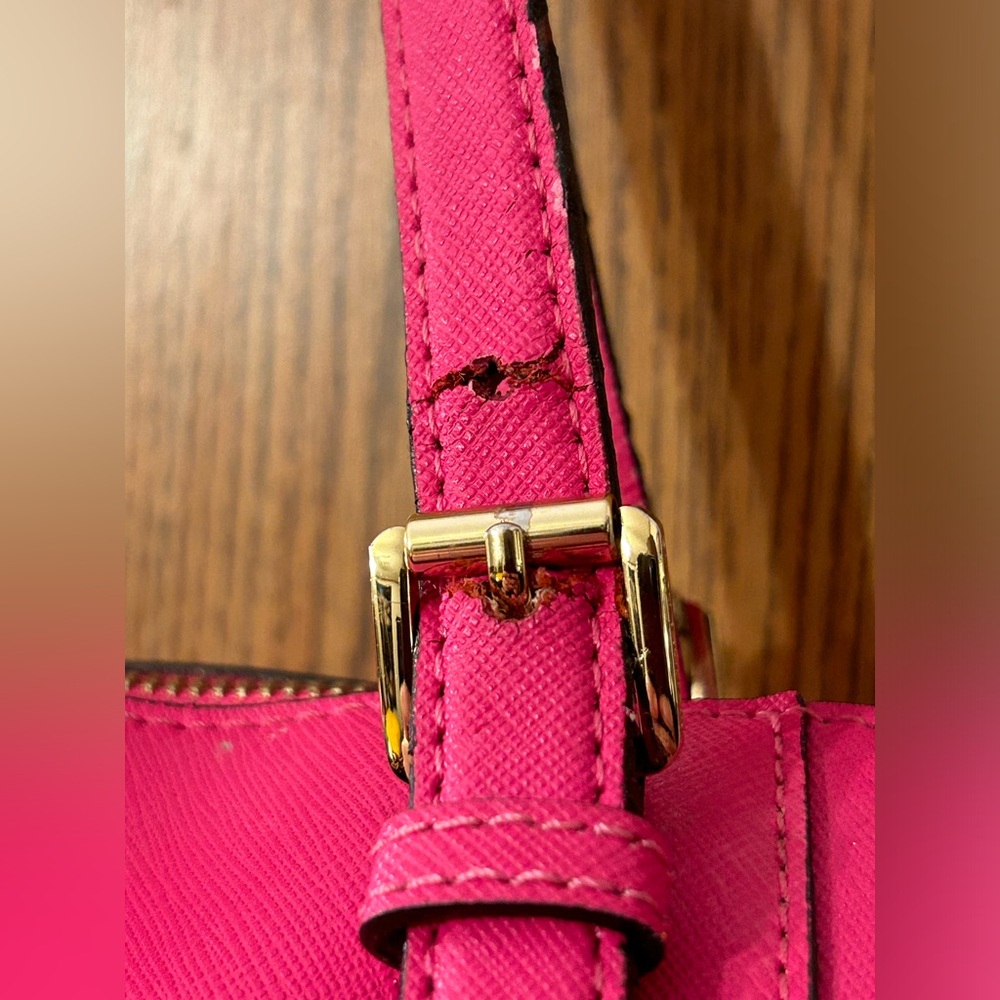 Michael Kors Textured Saffiano Pink Leather Jet Set Tote - Picture 9 of 13